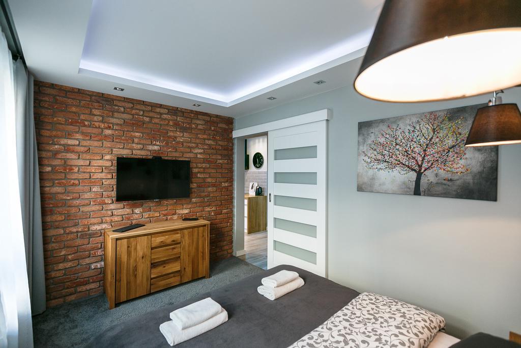 Apartament Em Klimatyzacja&Parking Rzeszow Exterior photo